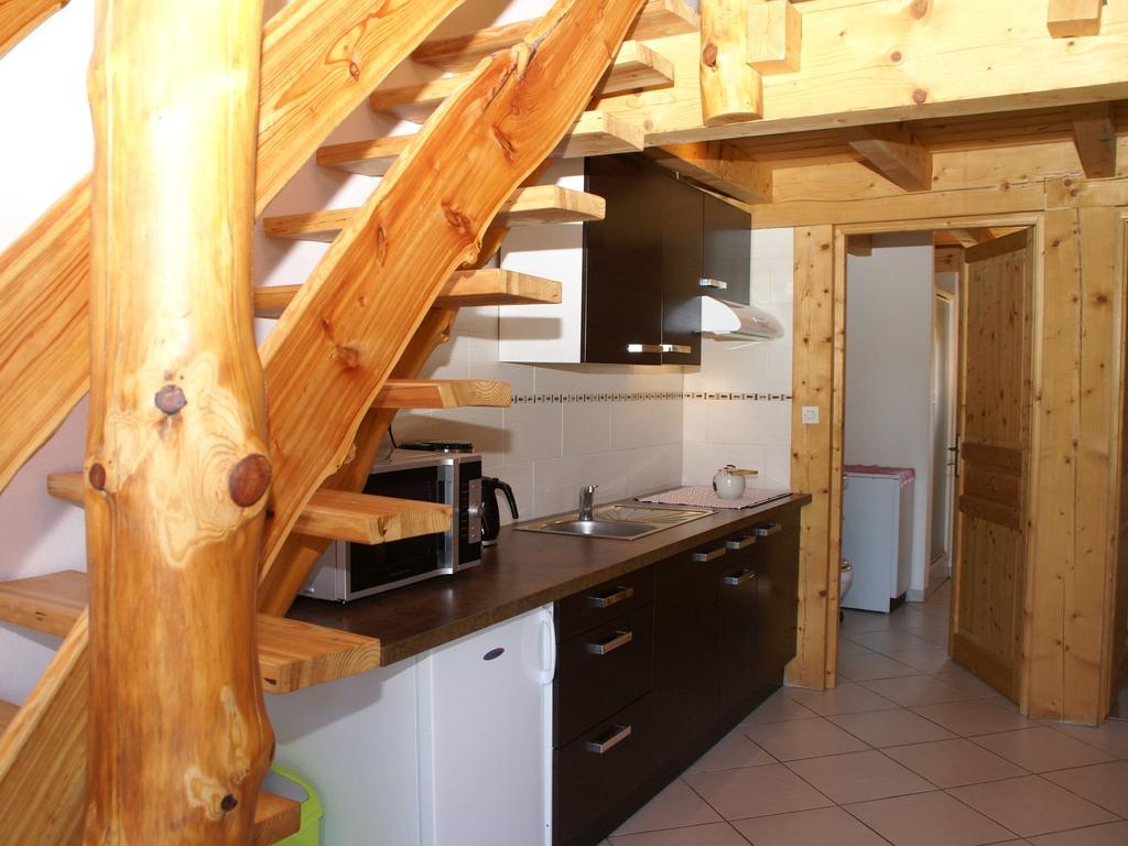 Cosy Holiday Home With Garden In Walscheid 外观 照片