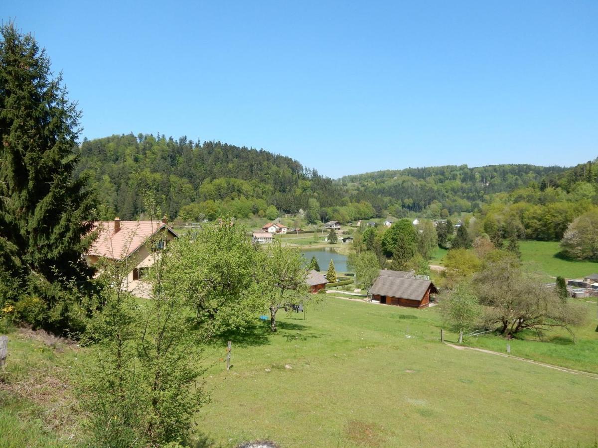 Cosy Holiday Home With Garden In Walscheid 外观 照片