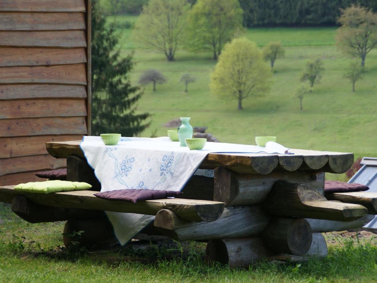 Cosy Holiday Home With Garden In Walscheid 外观 照片